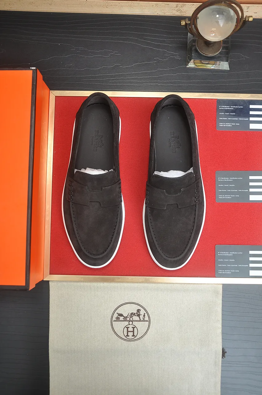 Men's shoes💰540💶[HERMES] (cowhide lining)🍀Italian top luxury🍀He does not pursue novel styles and gorgeous colors, but attracts the favor of successful men with his flawless, elegant and classic style. Formal leather shoes This very comfortable, simple and stable style allows you to easily match any style! The pattern is absolutely 1:1 refined from the original case, and we strive for excellence in materials, imported cowhide + cowhide lining💪💪💪extraordinary texture👍! .Code number: 39-45 (45 customized)